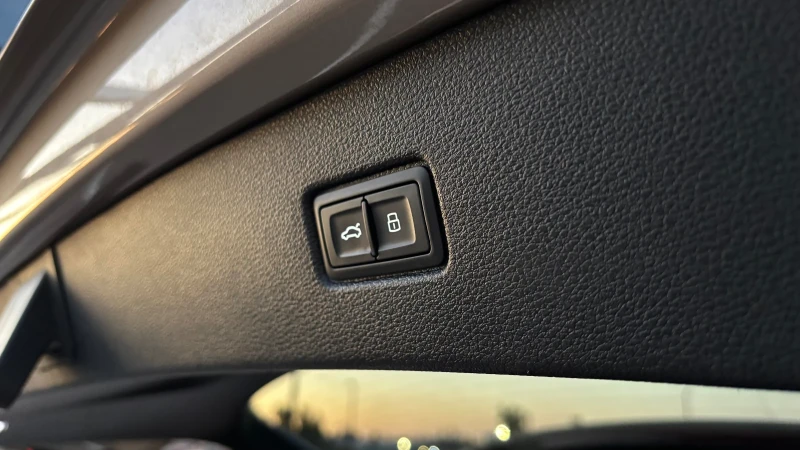 Audi Q7, снимка 10 - Автомобили и джипове - 50949137