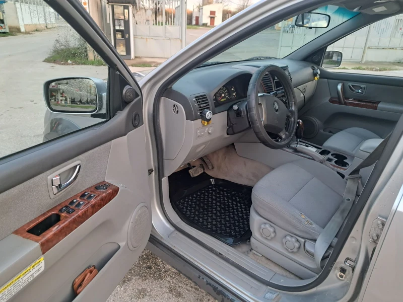 Kia Sorento, снимка 9 - Автомобили и джипове - 52744091