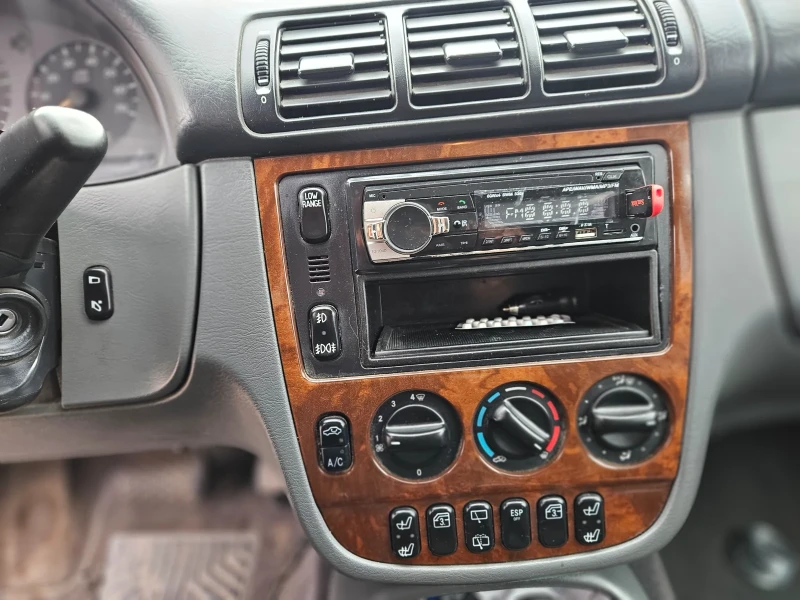 Mercedes-Benz ML 320, снимка 12 - Автомобили и джипове - 53295329