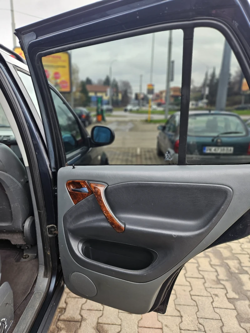 Mercedes-Benz ML 320, снимка 8 - Автомобили и джипове - 53295329