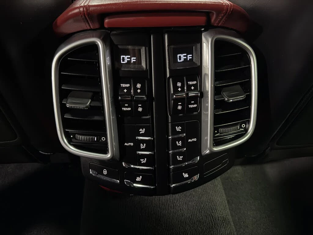 Porsche Macan Turbo * HeadUp * AвтоКредит* (ЦЕНА ДО БГ) - изображение 10