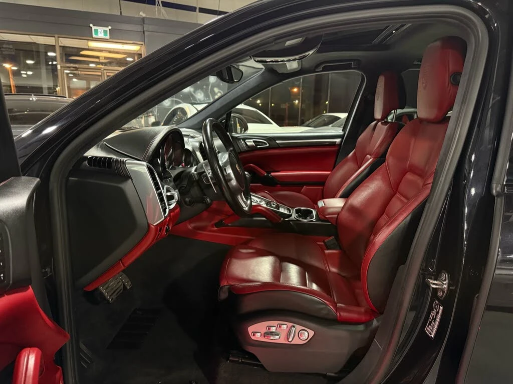 Porsche Macan Turbo * HeadUp * AвтоКредит* (ЦЕНА ДО БГ) - изображение 9