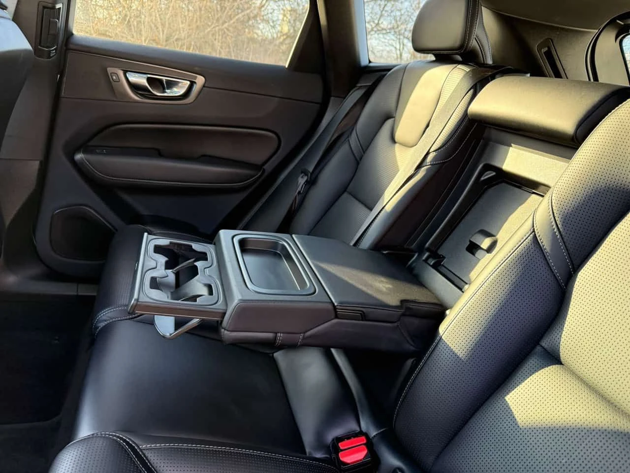 Volvo XC60 Inscription  CARFAX, снимка 13 - Автомобили и джипове - 54070471