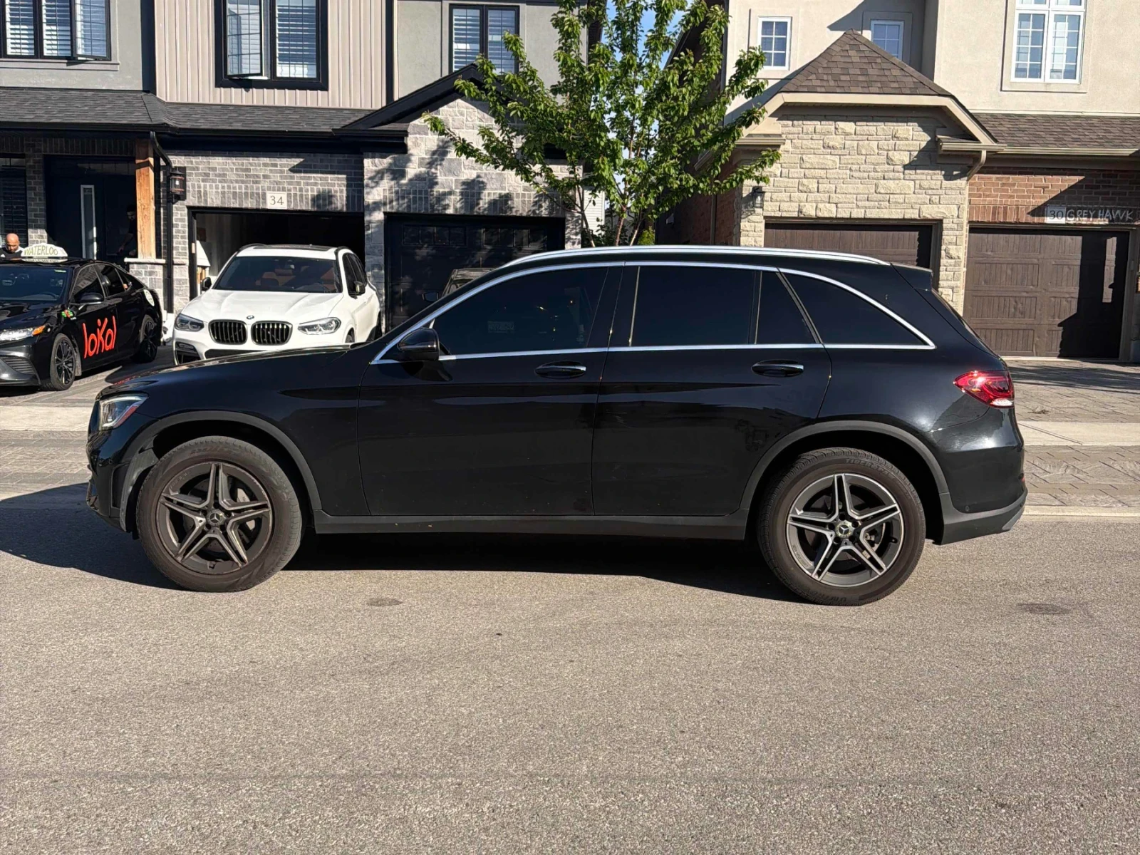 Mercedes-Benz GLC 300 ДИСТРОНИК * ПОДГРЕВ * ПАНОРАМА * CARFAX, снимка 2 - Автомобили и джипове - 54704268
