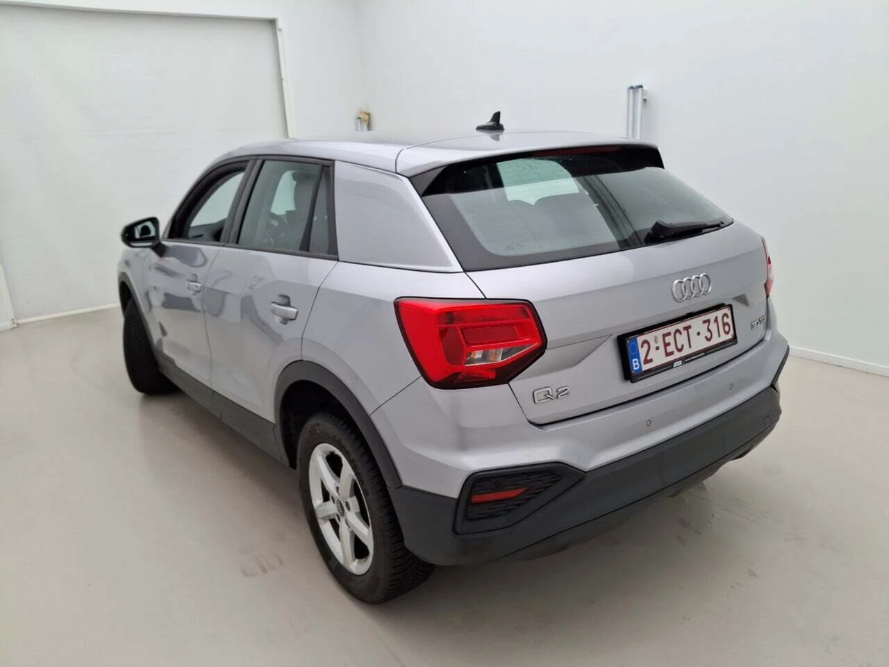 Audi Q2 30 TDI Attraction, снимка 2 - Автомобили и джипове - 55088954