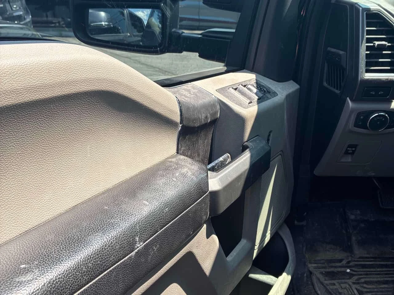 Ford F150 * 4WD SuperCab Box * CARFAX * ����� �� ����������� | Mobile.bg � ����������� 15