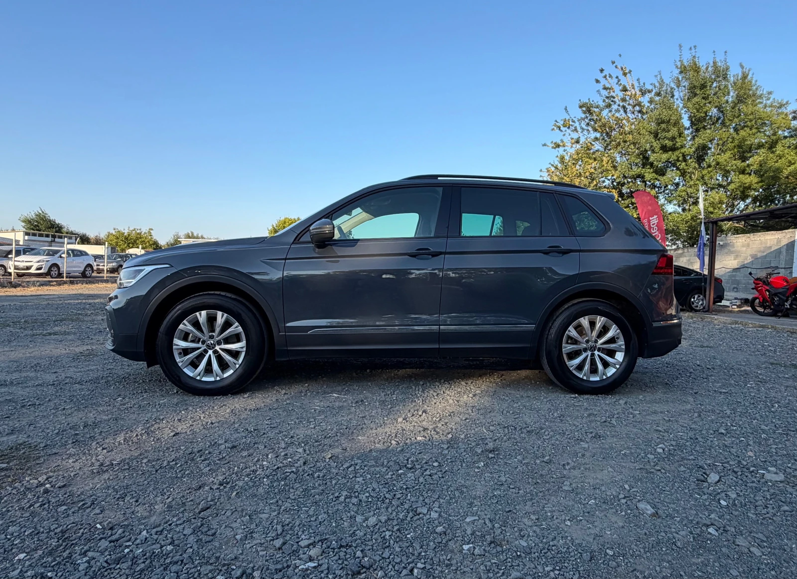 VW Tiguan Facelift 2.0d (150hp) Automatic EURO 6B ЛИЗИНГ, снимка 8 - Автомобили и джипове - 55741954
