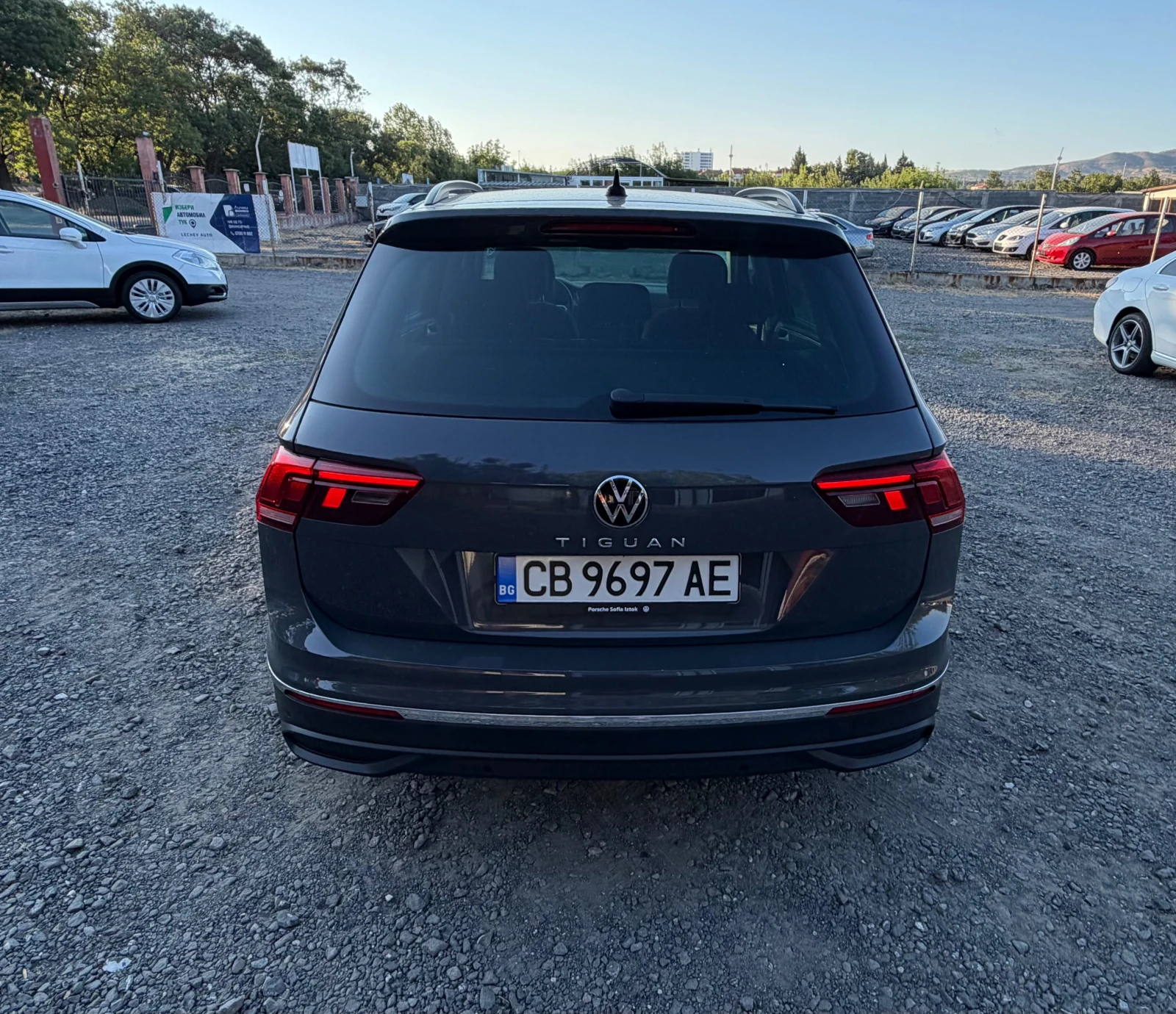 VW Tiguan Facelift 2.0d (150hp) Automatic EURO 6B ЛИЗИНГ, снимка 6 - Автомобили и джипове - 55741954