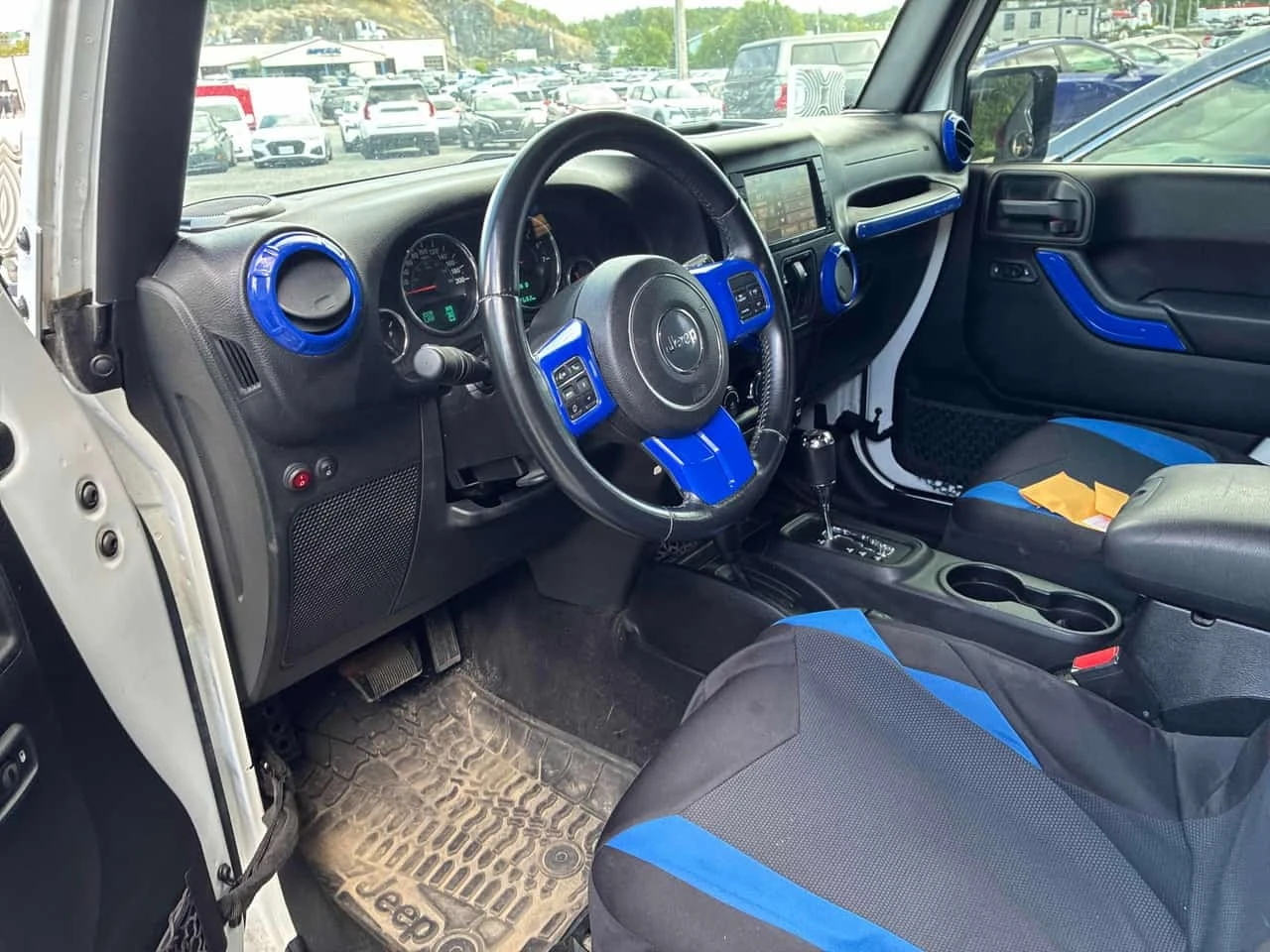 Jeep Wrangler * Sahara * CARFAX * ����� �� ����������� | Mobile.bg � ����������� 5