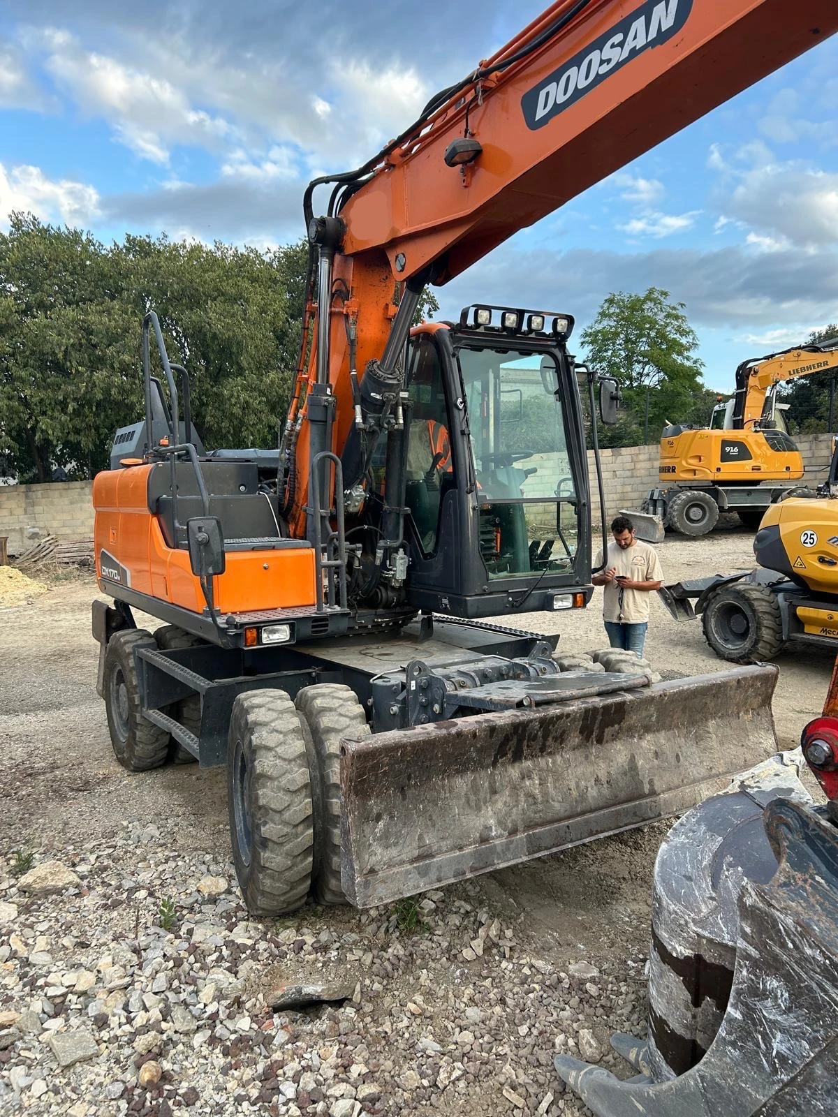 Багер DOOSAN DX 170 W С ТРИ КОФИ ЛИЗИНГ - изображение 4