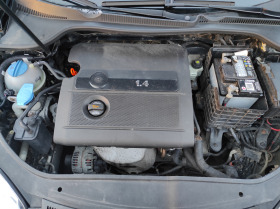 VW Golf 1.4 I/Климатик , снимка 14 - Автомобили и джипове - 39997991