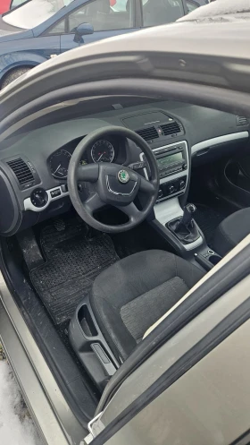Skoda Octavia 1.9tdi.105ks.k?imatronik - 2350 € / 4596.20 лв. - 77424452 5