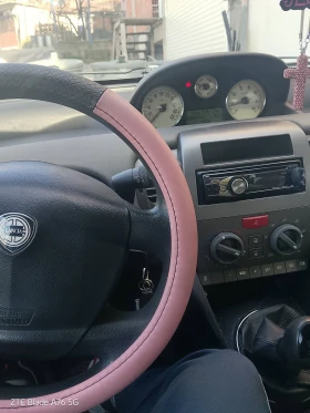 Lancia Ypsilon, снимка 10 - Автомобили и джипове - 53683392