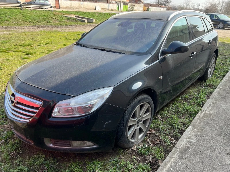 Opel Insignia, снимка 1 - Автомобили и джипове - 44508431