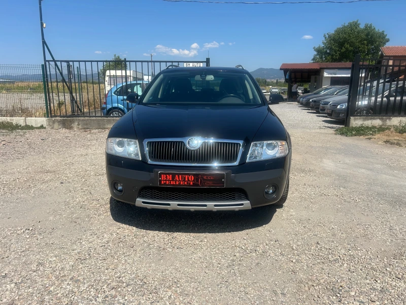 Skoda Octavia Scout 4х4 2.0 FSI , КОЖА, ПОДГРЕВ, снимка 2 - Автомобили и джипове - 46908071