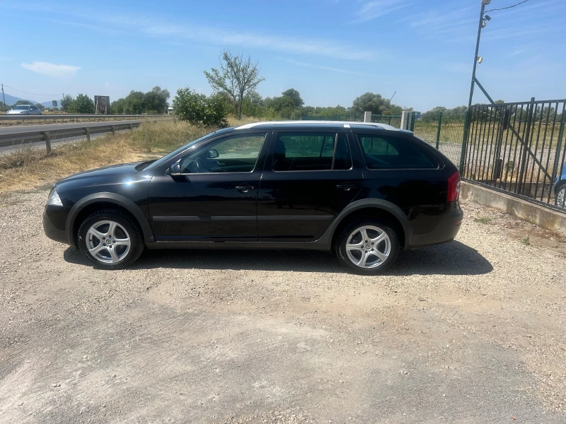 Skoda Octavia Scout 4х4 2.0 FSI , КОЖА, ПОДГРЕВ, снимка 4 - Автомобили и джипове - 46908071