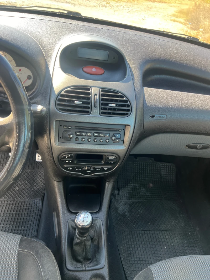 Peugeot 206 CC, снимка 4 - Автомобили и джипове - 47649833