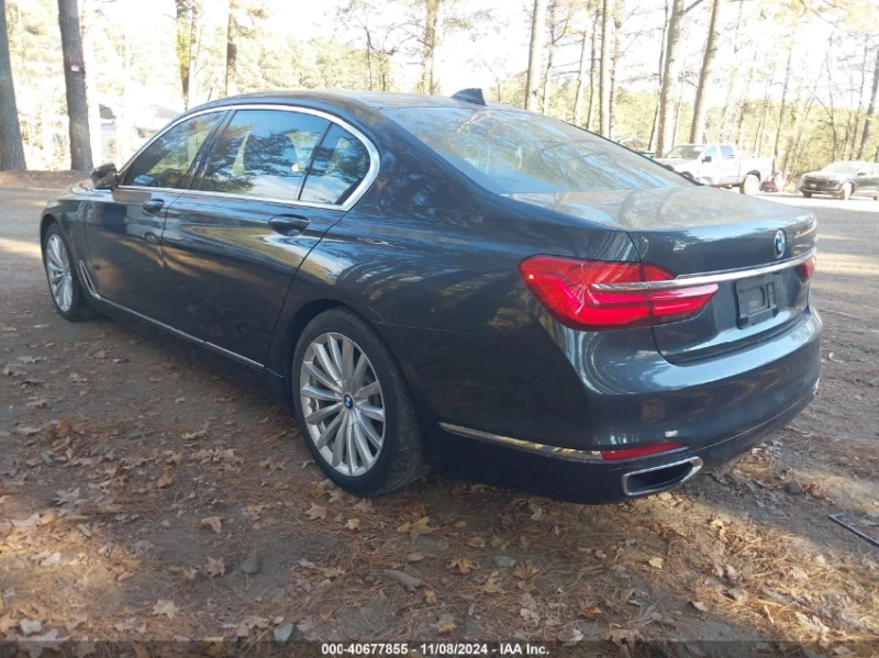 BMW 740 I Обдух* Harman/Kardon* HUD* 360* Вакуум* Пано* , снимка 6 - Автомобили и джипове - 48112491