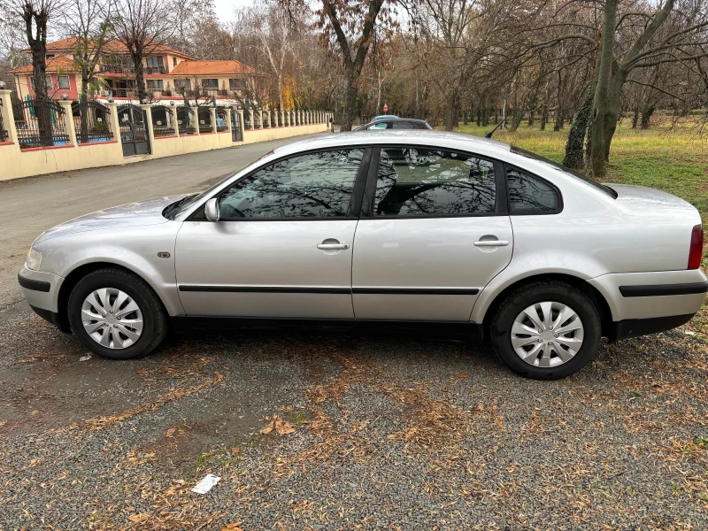 VW Passat, снимка 2 - Автомобили и джипове - 48254409