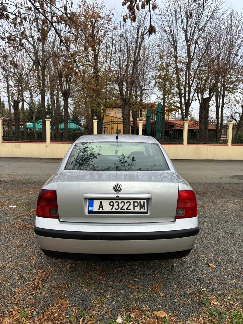 VW Passat, снимка 4 - Автомобили и джипове - 48254409