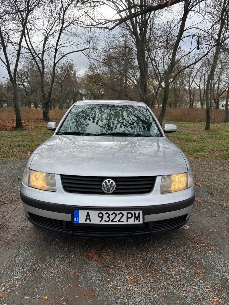 VW Passat, снимка 1 - Автомобили и джипове - 48254409