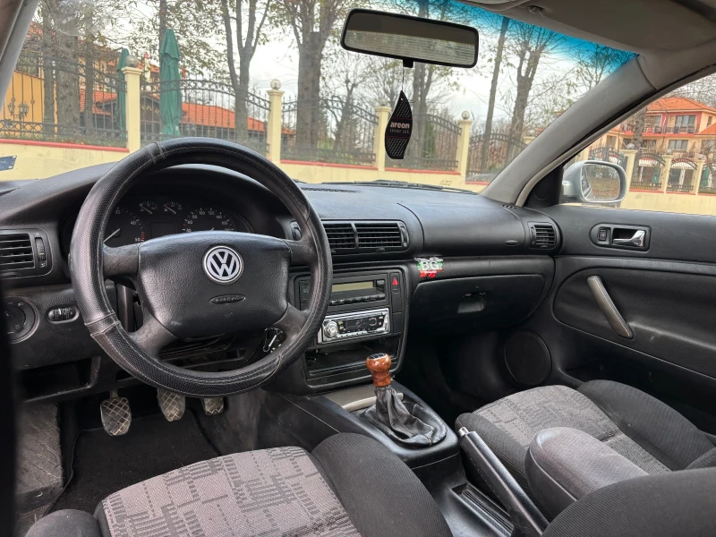 VW Passat, снимка 8 - Автомобили и джипове - 48254409