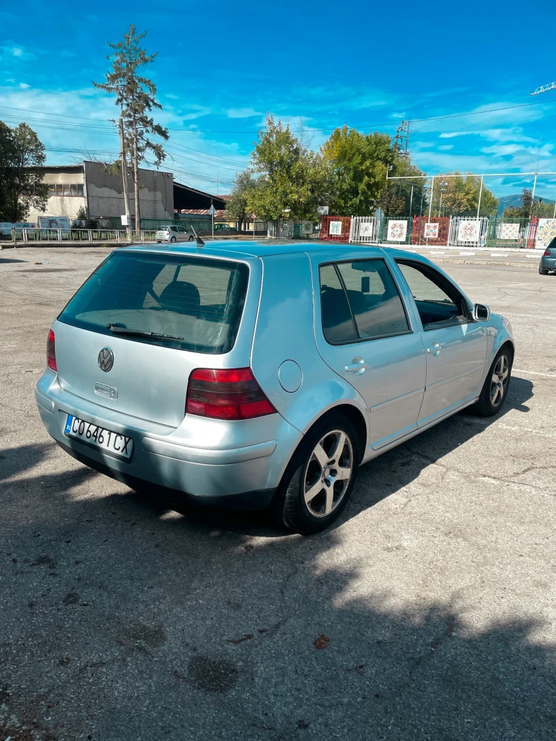 VW Golf, снимка 4 - Автомобили и джипове - 52381942