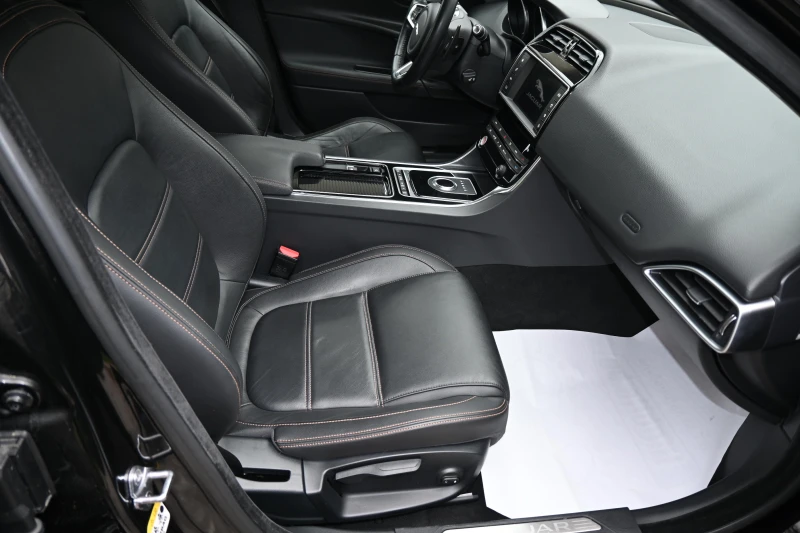 Jaguar XE 4X4= 170ks, снимка 12 - Автомобили и джипове - 52563952