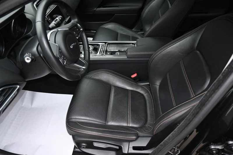 Jaguar XE 4X4= 170ks, снимка 9 - Автомобили и джипове - 52563952