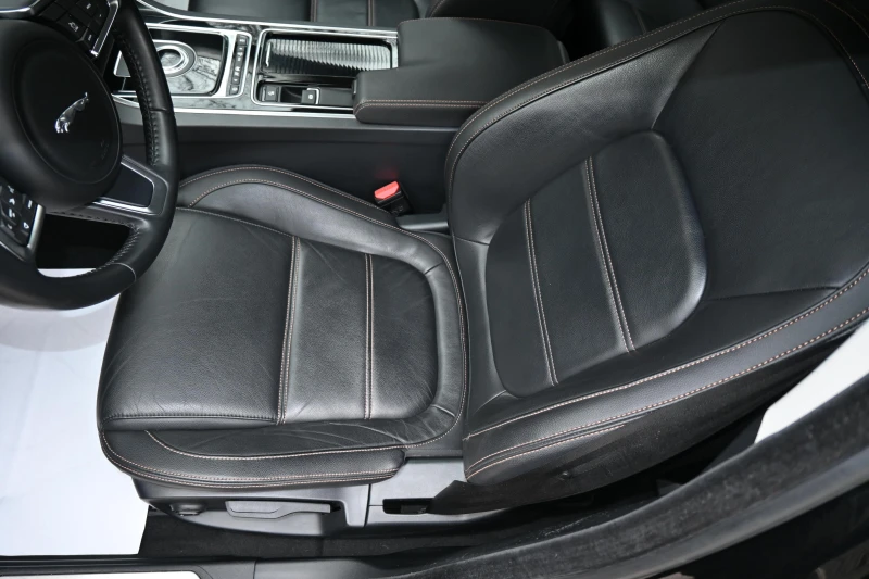 Jaguar XE 4X4= 170ks, снимка 10 - Автомобили и джипове - 52563952