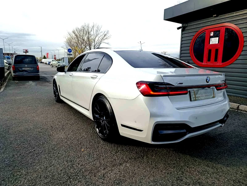 BMW 750 Li XDrive MPaket, снимка 5 - Автомобили и джипове - 52617019