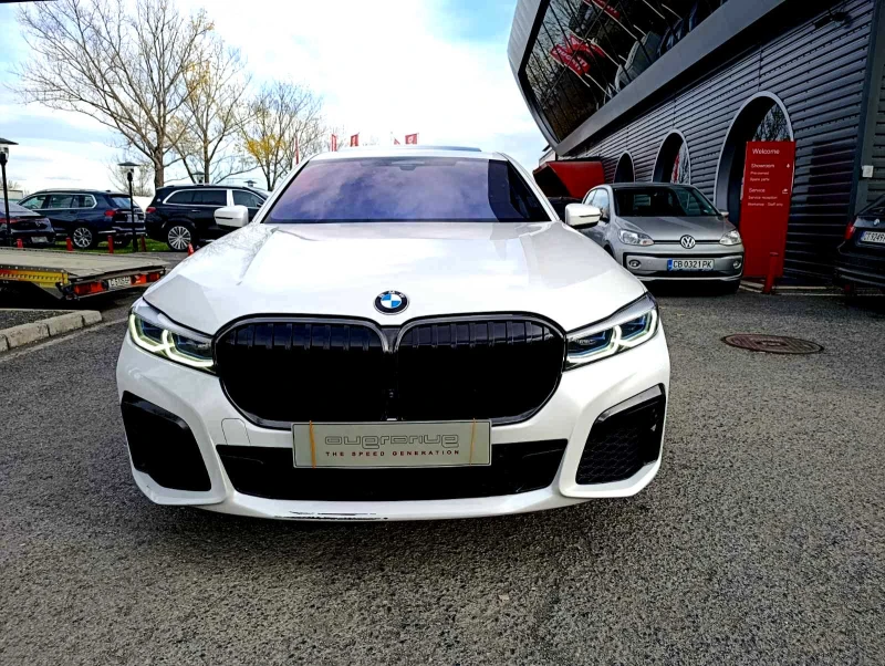 BMW 750 Li XDrive MPaket, снимка 2 - Автомобили и джипове - 52617019