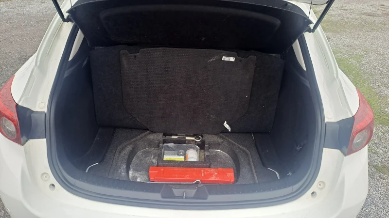 Mazda 3 2.2d 16v 150kc.evro6, снимка 13 - Автомобили и джипове - 52676566