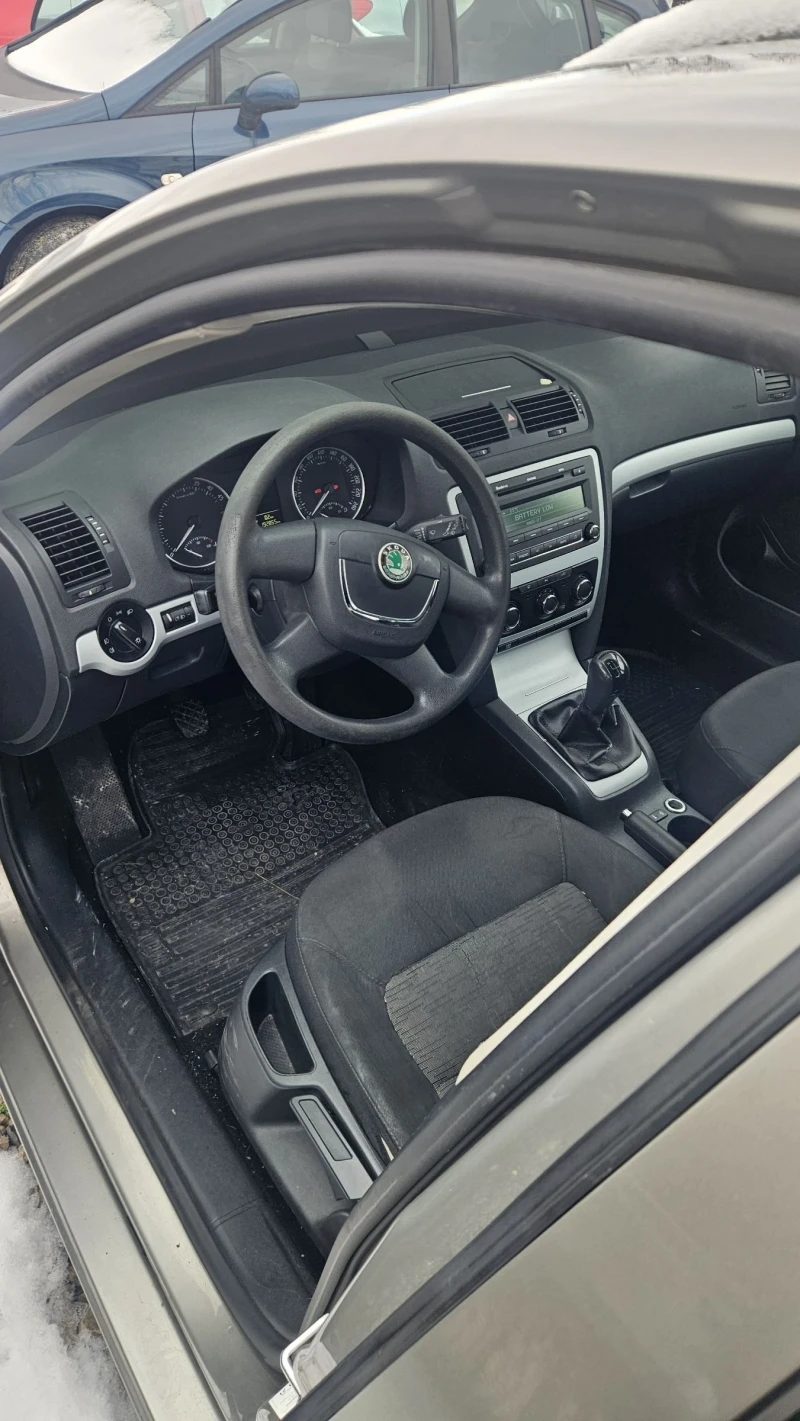 Skoda Octavia 1.9tdi.105ks.k?imatronik, снимка 5 - Автомобили и джипове - 53095789