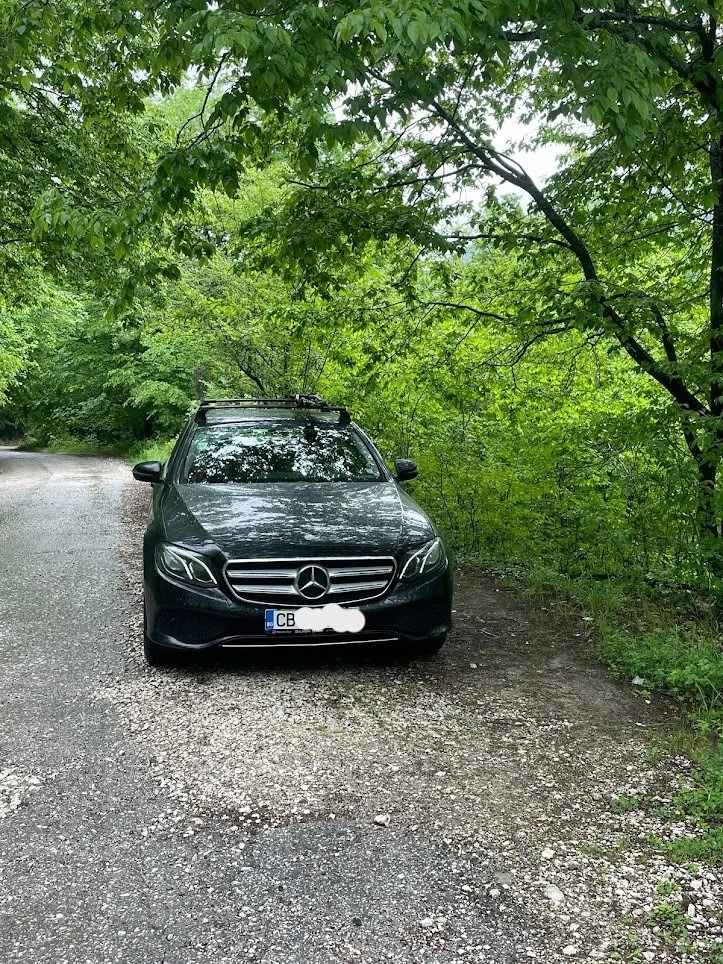 Mercedes-Benz E 220, снимка 2 - Автомобили и джипове - 46733646