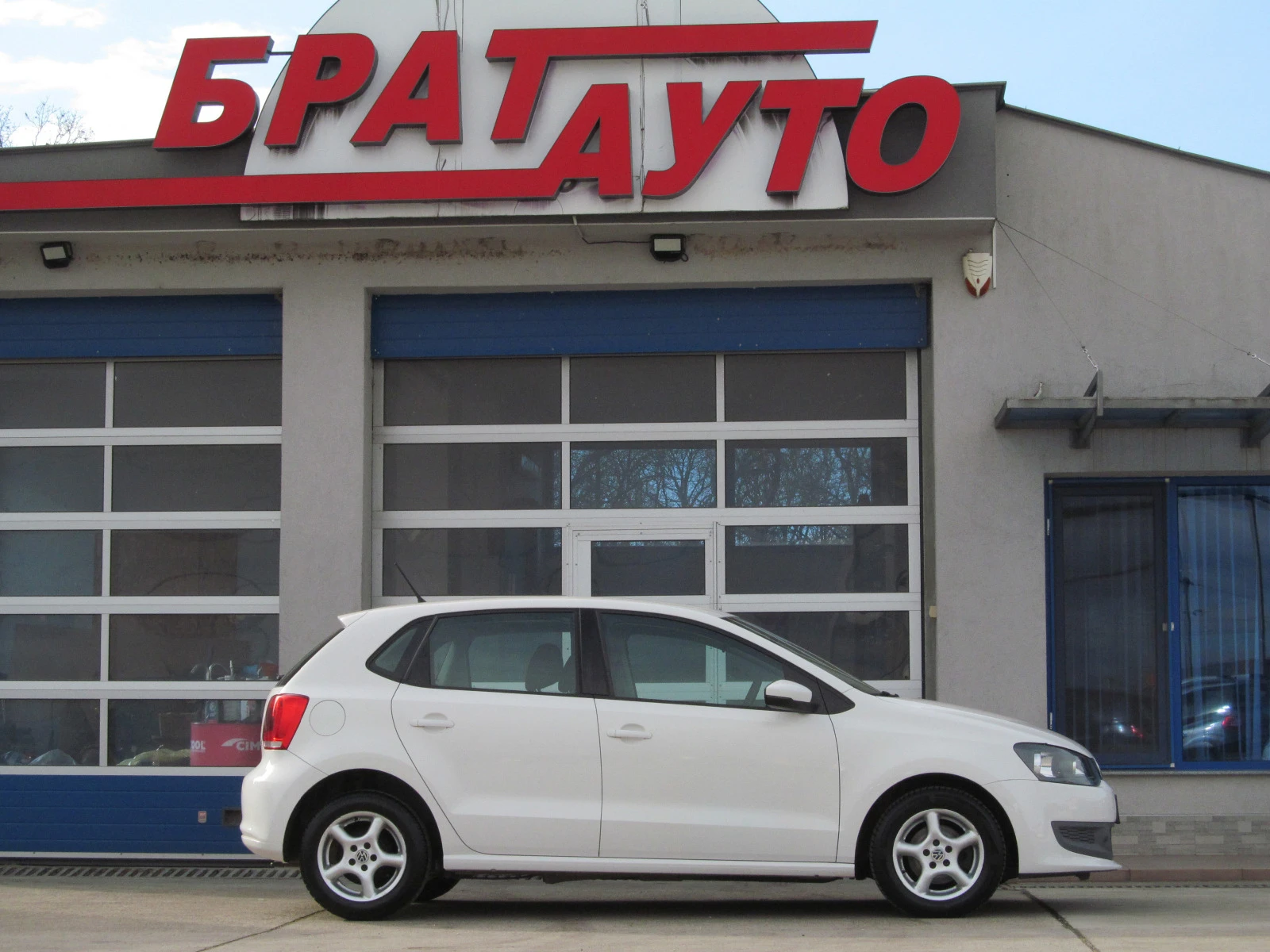 VW Polo 1.6TDI/BLUEMOTION TECHNOLODGY - изображение 8