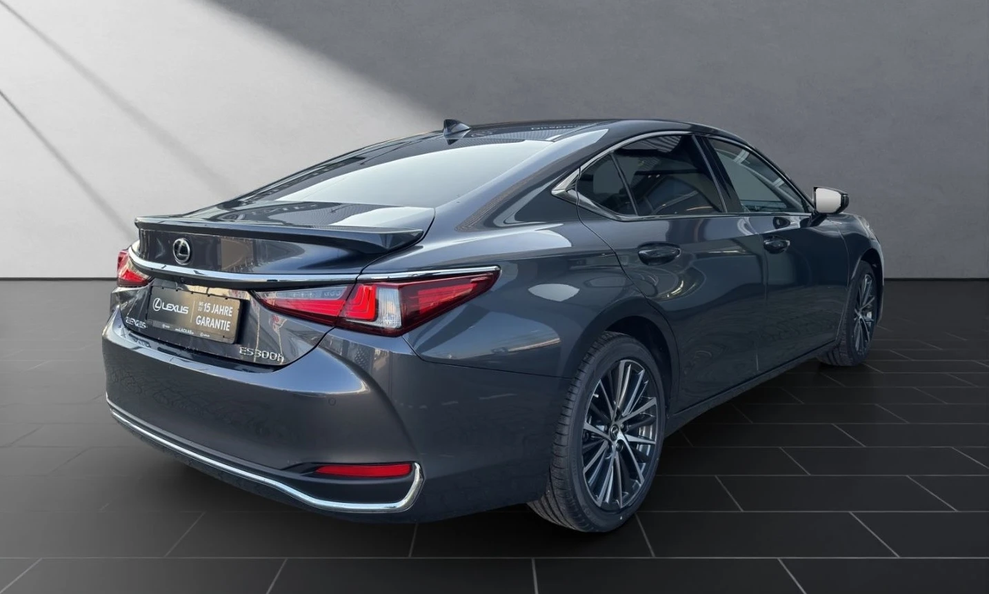 Lexus ES 300 h Hybrid FWD Нов автомобил! - изображение 7