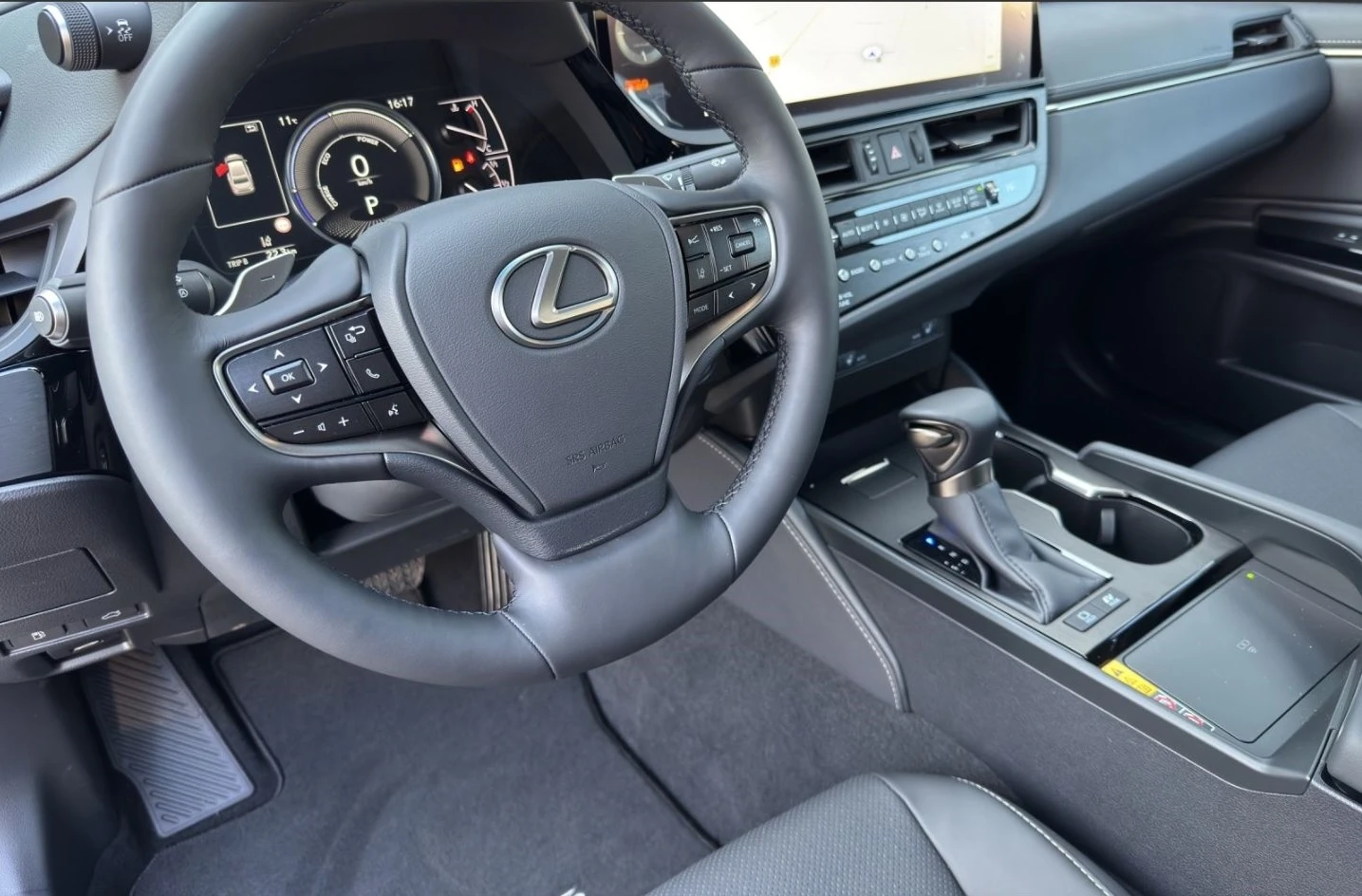 Lexus ES 300 h Hybrid FWD Нов автомобил! - изображение 9