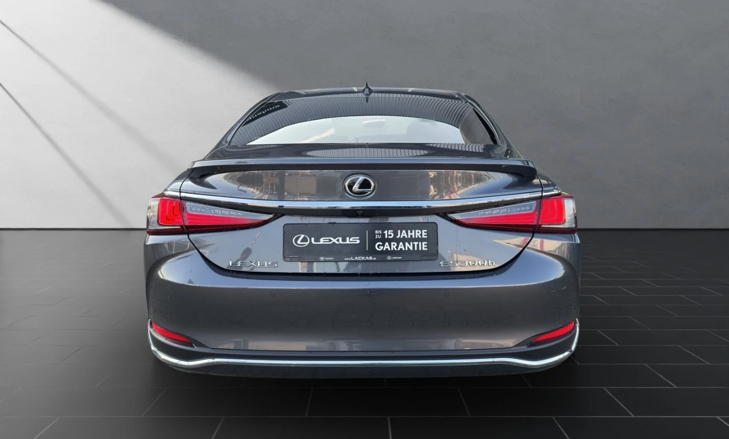 Lexus ES 300 h Hybrid FWD Нов автомобил! - изображение 6