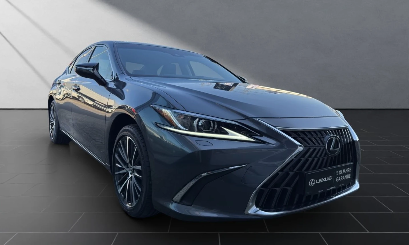 Lexus ES 300 h Hybrid FWD  | Mobile.bg   1