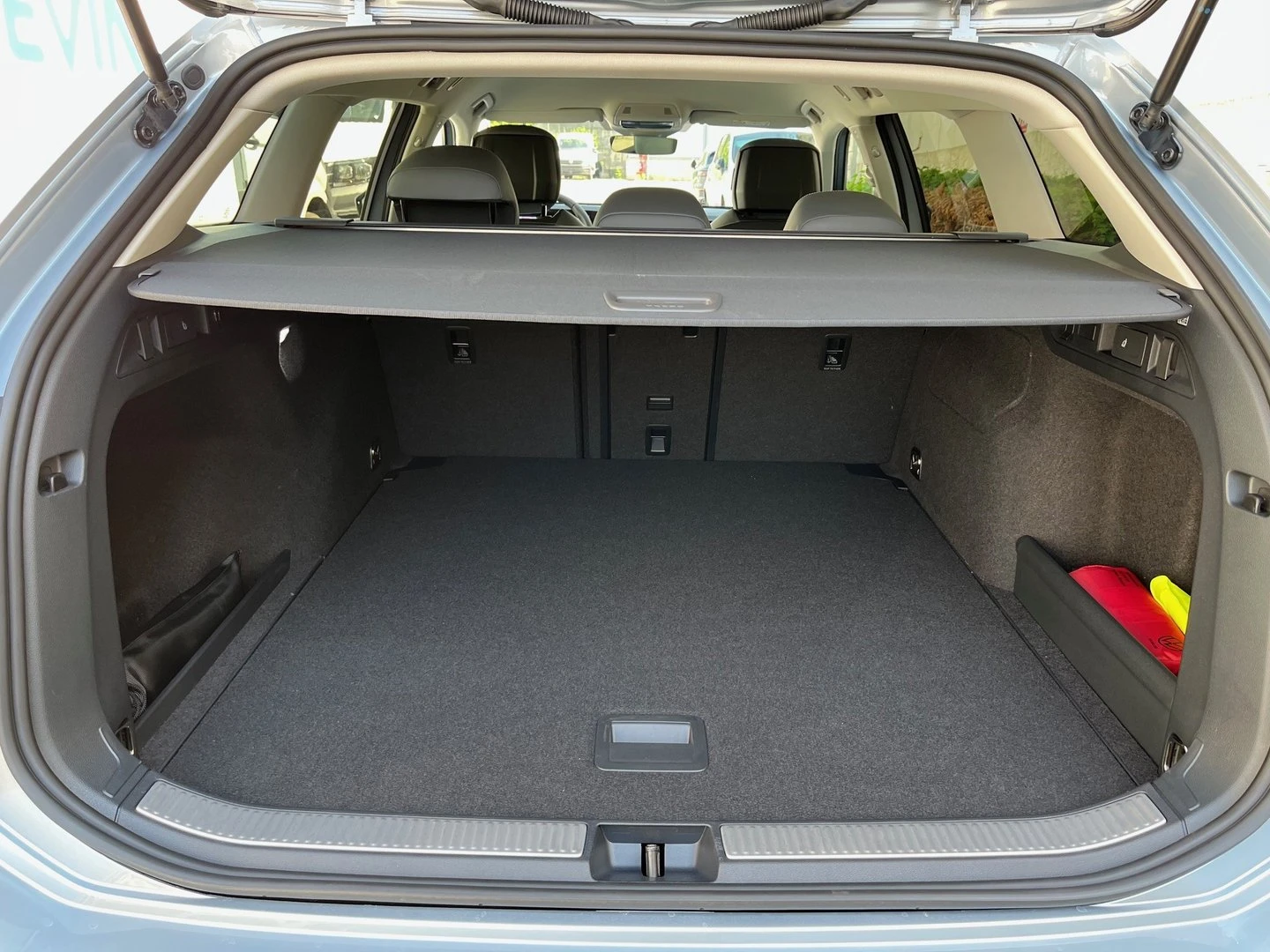 VW Passat 9 Business 1.5 eTSI DSG - изображение 4