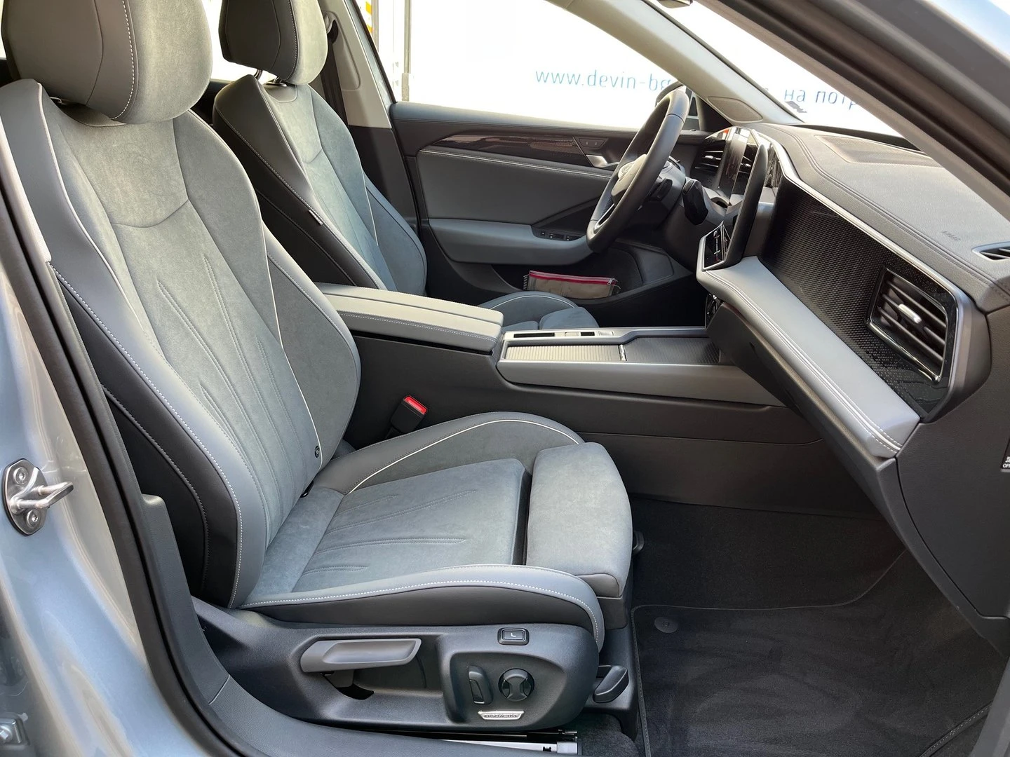 VW Passat 9 Business 1.5 eTSI DSG - изображение 8