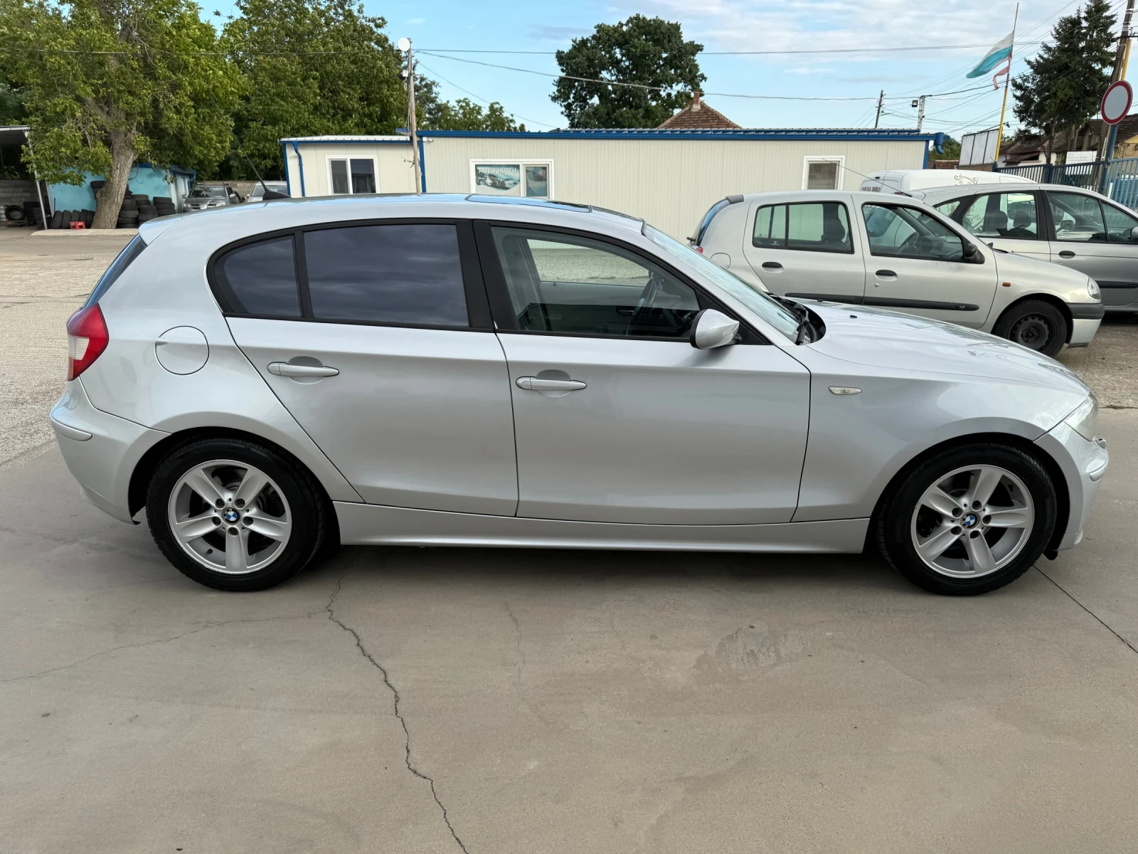 BMW 120 Автоматик - изображение 6