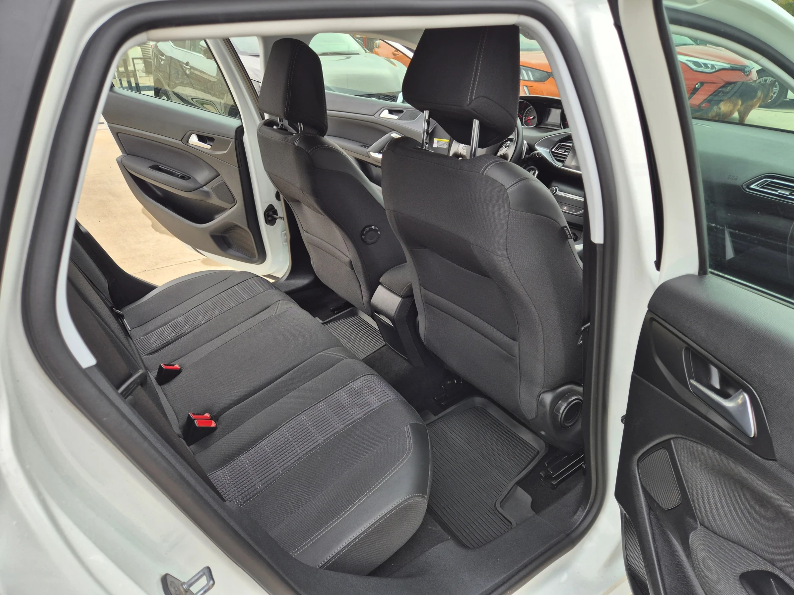 Peugeot 308 ALLURE 1.5 HDi А/Т 130кс | Mobile.bg — изображение 10