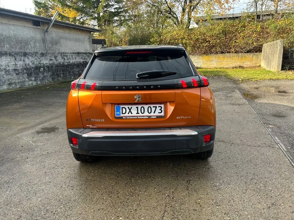 Peugeot 2008 e-Allure - изображение 6