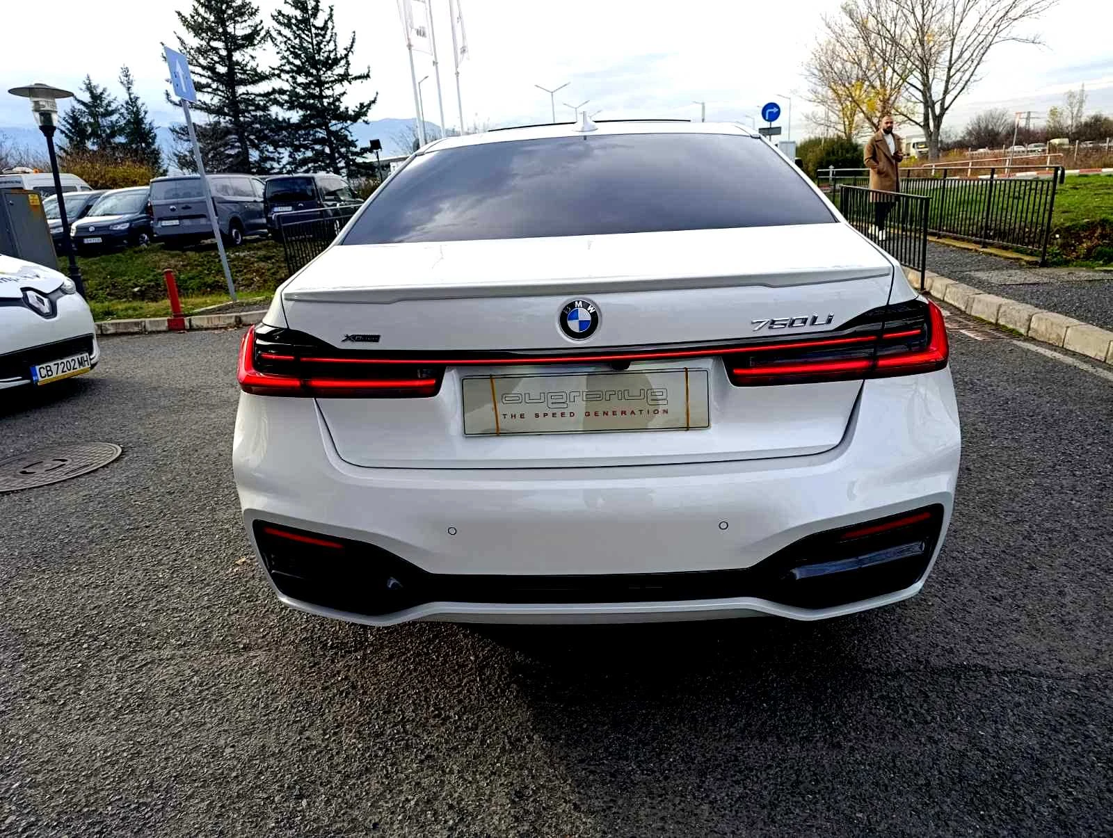 BMW 750 Li XDrive MPaket - изображение 6