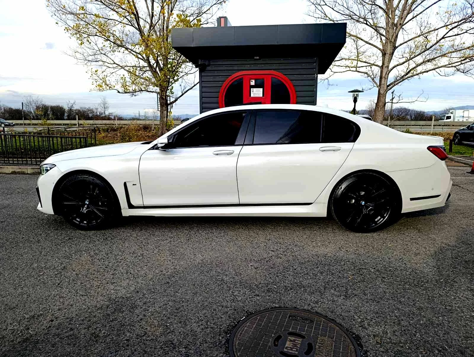 BMW 750 Li XDrive MPaket - изображение 4