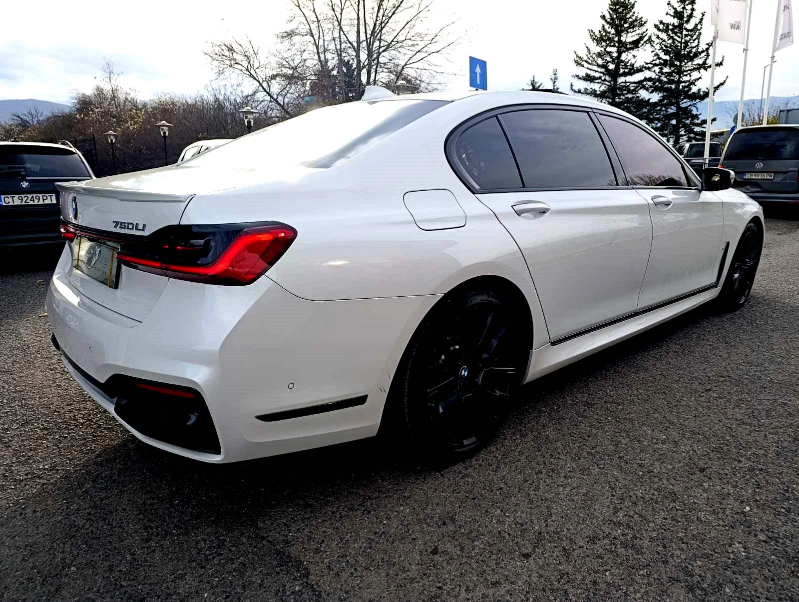 BMW 750 Li XDrive MPaket - изображение 7