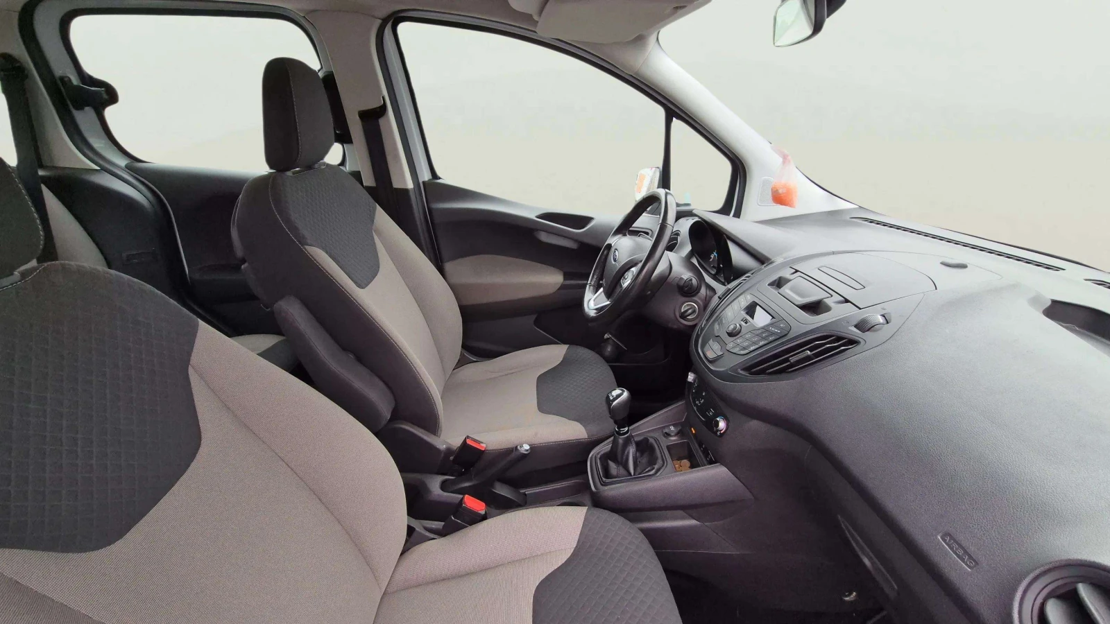 Ford Courier 1.5 TDCi - изображение 10