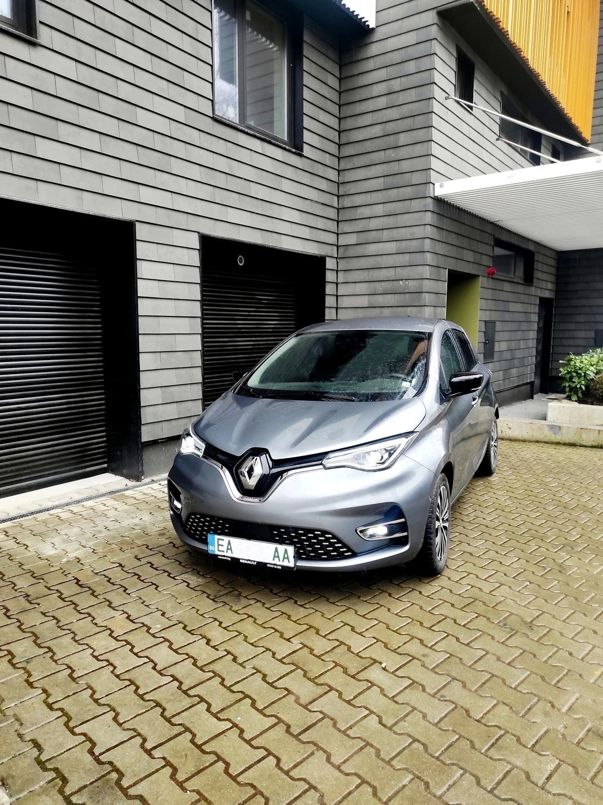Renault Zoe E-Tech Iconic 52kWh CCS - изображение 3